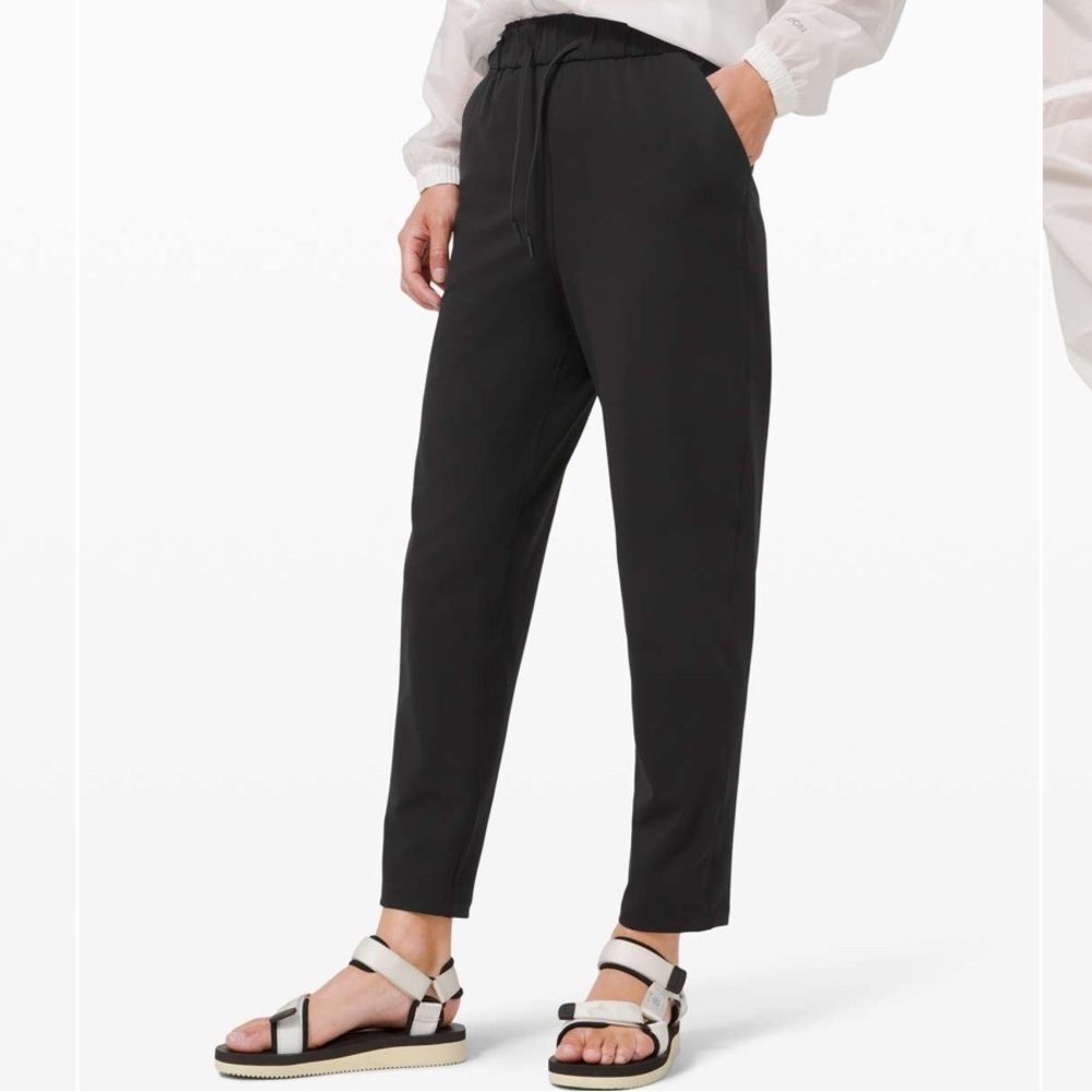 Lululemon Keep Moving Pant 7/8 High-Rise in Black Sz 0